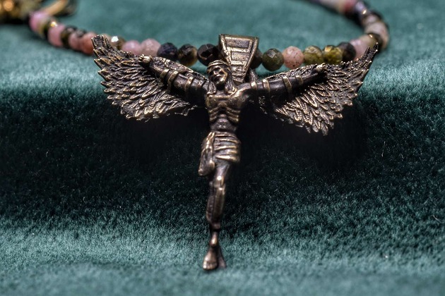 naszyjniki - inne "Icarus-Christus" - Mały naszyjnik z brązu z naturalnymi kamieniami