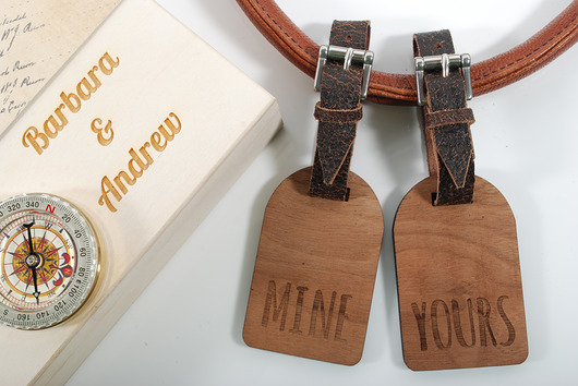 ZESTAW 2 personalizowanych zawieszek do bagażu MOODFORWOOD Studio