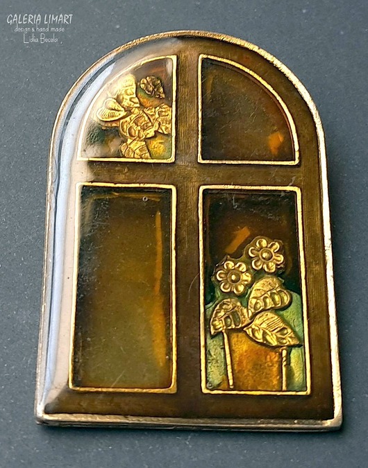 broszki Vintage Broszka w starym stylu Urocze okienko dla kochającej  unikaty vintage