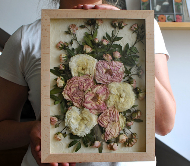 dodatki - różne Ślubny bukiet w ramie