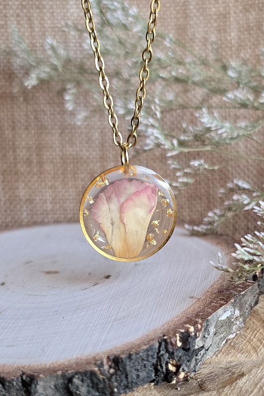 wisiory Zawieszka z suszonymi kwiatami różowy wisiorek goździk