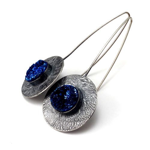 kolczyki wire wrapping kobaltowe druzy na srebrnej tarczy