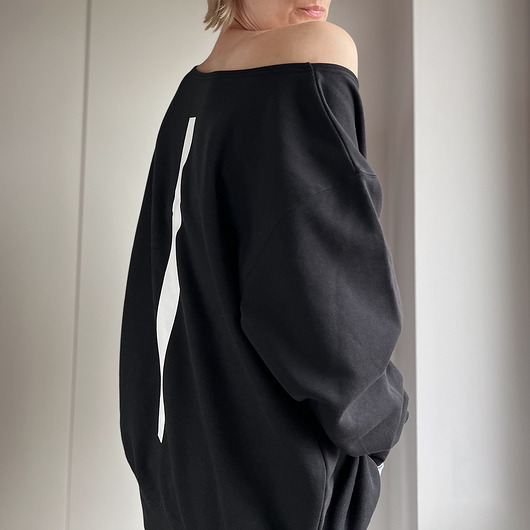 bluza bez kaptura damska Gruby Oversize Kreska Tył Czarna Max Z
