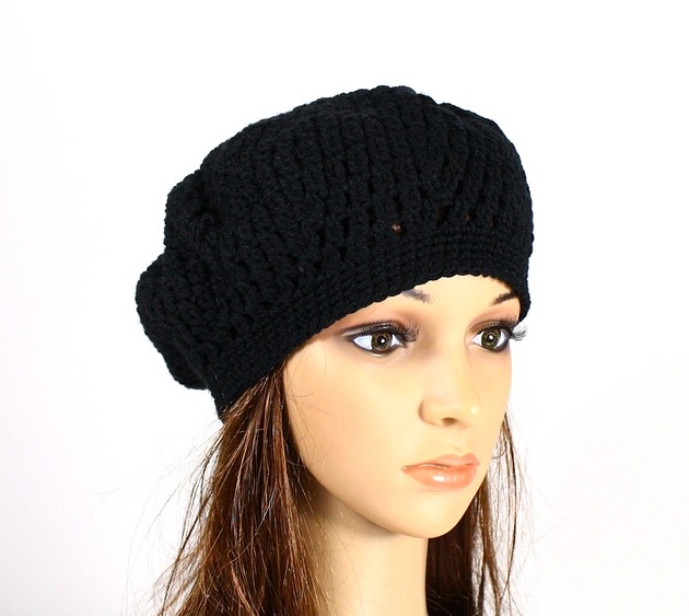czapki damskie Czarny beret szydełkowy w retro stylu