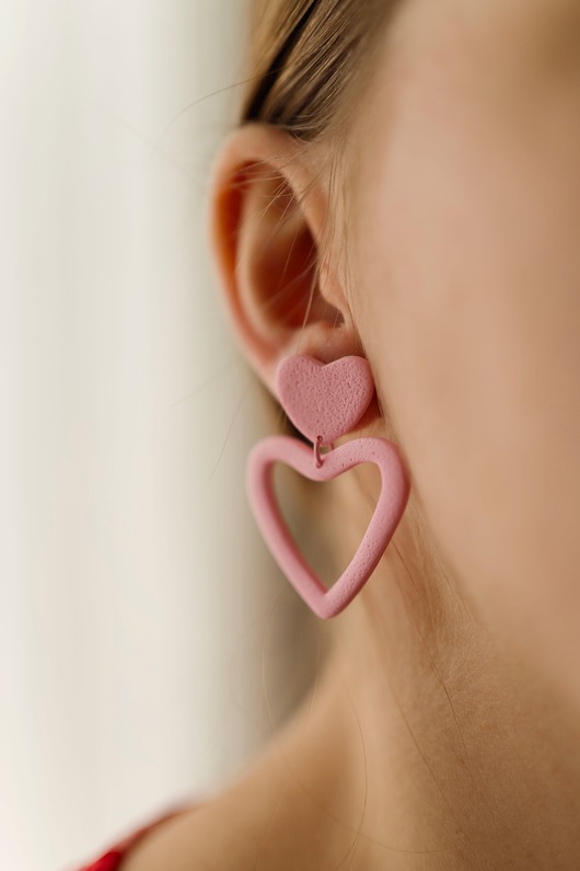 kolczyki z masy plastycznej Wiszące SERCA  edycja walentynkowa