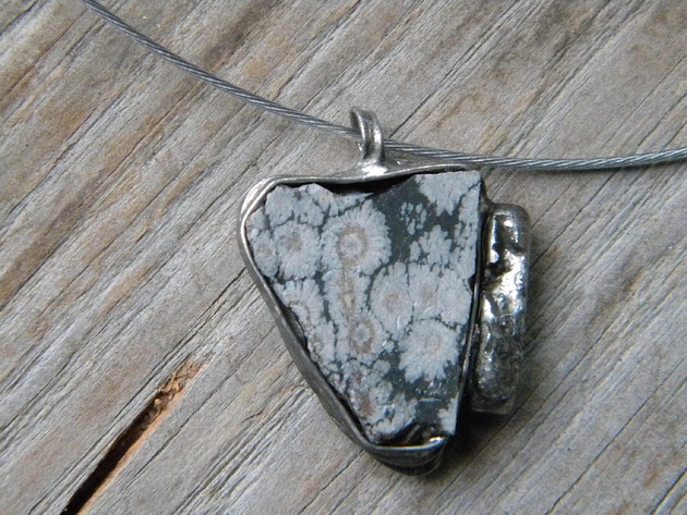 srebrne naszyjniki Surowy obsydian śnieżny    - naszyjnik