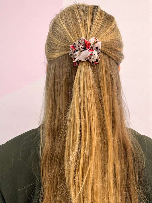 gumki do włosów Jedwabna scrunchie gumka frotka midi róże i panterka