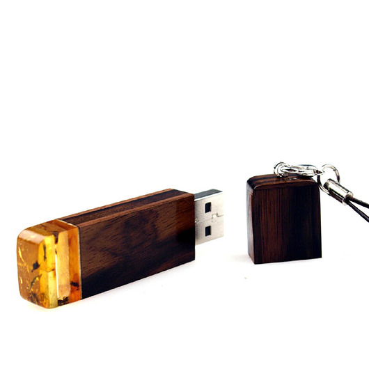 PENDRIVE - drewno i bursztyn AmberTree