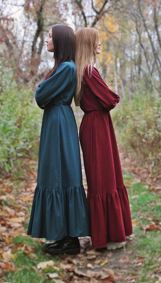 sukienki maxi damskie Bawełniana sukienka maxi z falbaną z długim rękawem