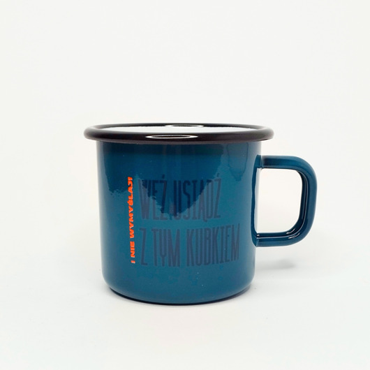kubki Morski kubek emaliowany z nadrukiem, weź usiądź, 370 ml