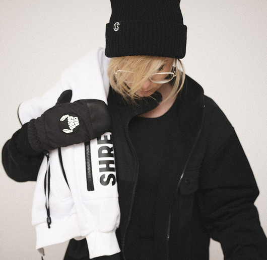 bluza bez kaptura damska Czarna Bluza na suwak Shred Junkies