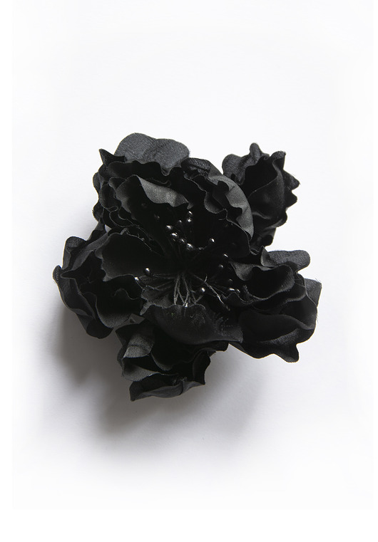 broszki Broszka z jedwabnym czrnym kwiatem
