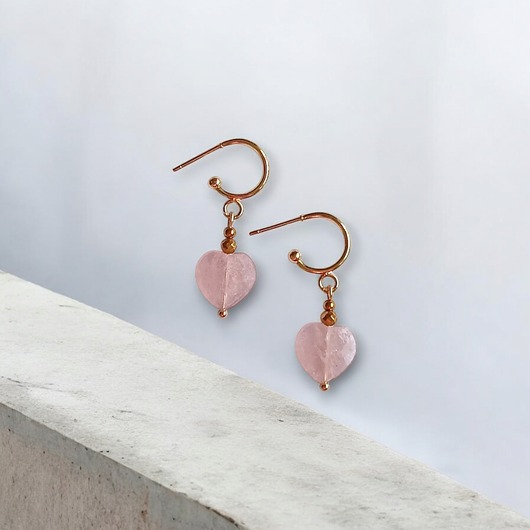 kolczyki z kamieniami Kolczyki serduszka KWARC TRUSKAWKOWY : wyjątkowy prezent