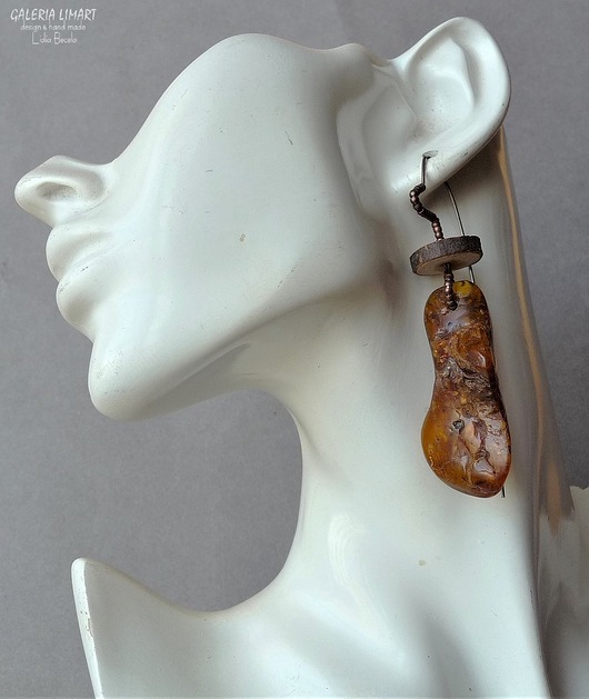kolczyki wire wrapping Autorskie designerskie zakręcone niezwykłe kolczyki handmade bursztyn
