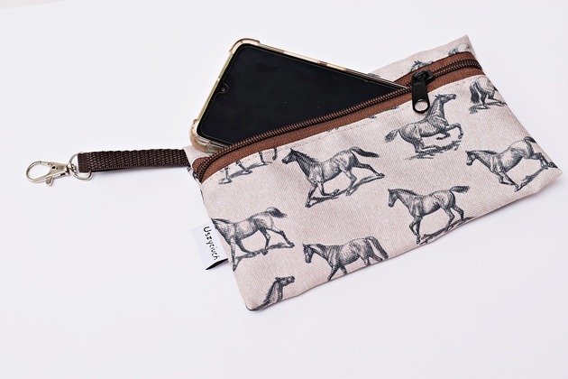 etui na telefon Etui na telefon klucze saszetka do torebki konie konik