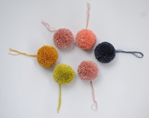 Pompon 1 sztuka 4 cm Lovekulkowe