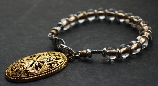 Majesty - bransoletka Buy or Die