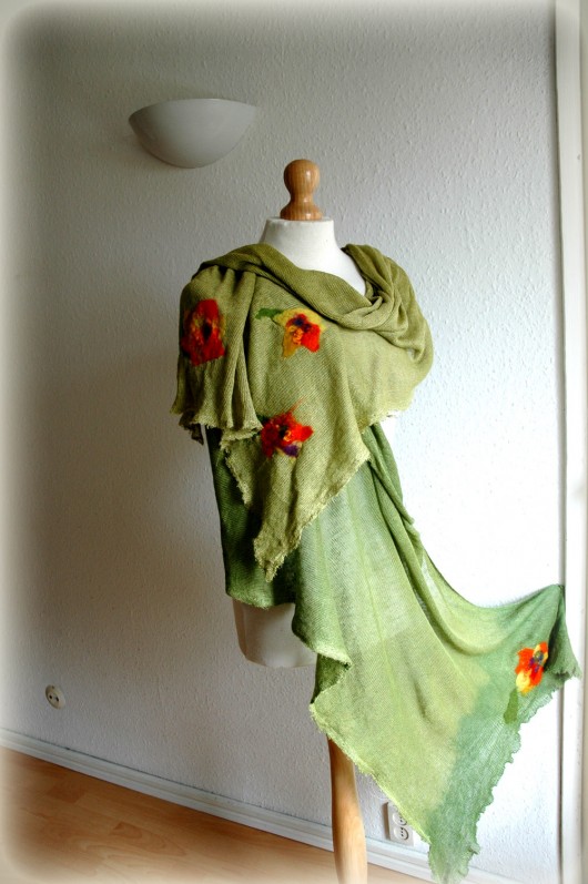 Green Summer Shawl malowane lnem