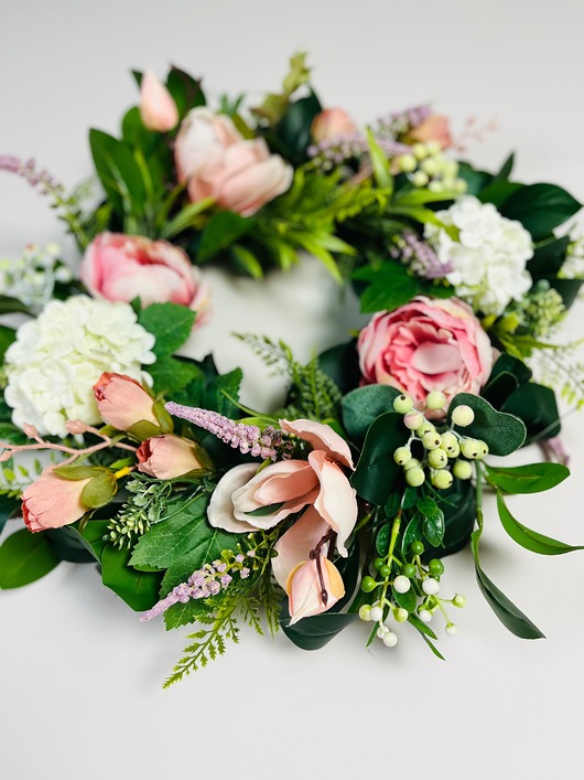 dodatki - różne Wianek dekoracyjny z kwiatów