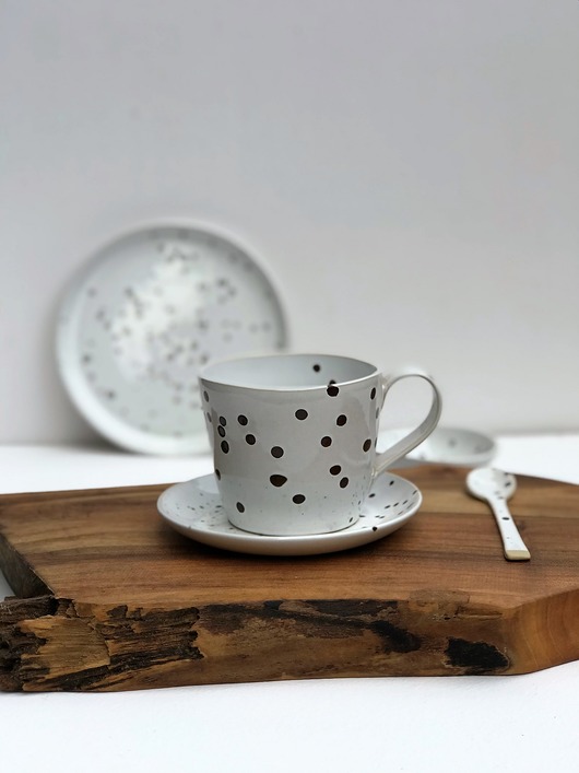 filiżanki Filiżanka ceramiczna ze spodkiem i łyżeczką