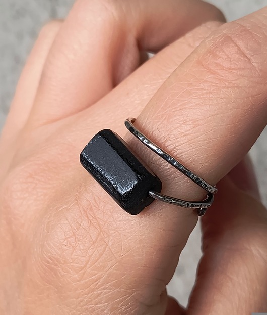 pierścionki srebrne Pierścionek BLACK amulet rozmiar 18