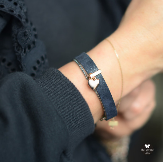 tiny  navy love barboleta