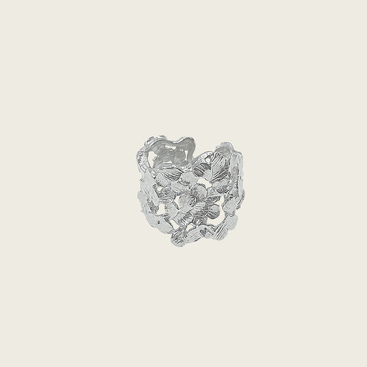Srebrny pierścień z płatków- Jabłonka KOS jewellery