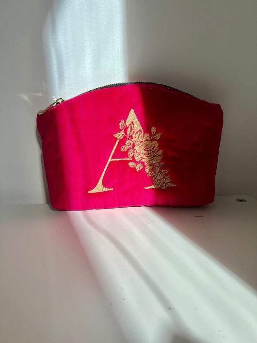 kosmetyczki Pikowana kosmetyczka personalizowana literą imienia