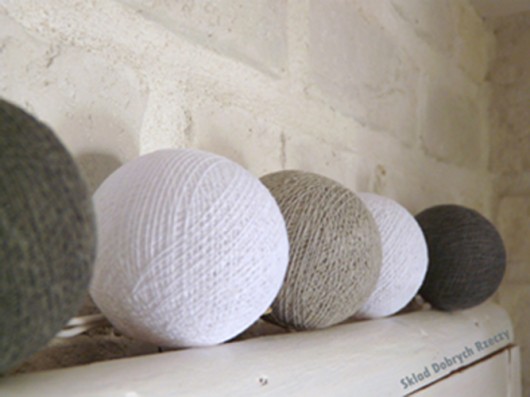 Qule Lampki Cotton Balls Light Gray & White Love qule
