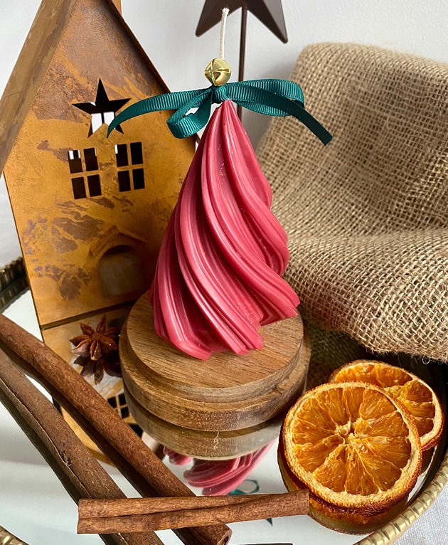 świeczniki i świece Świeca ekologiczna sojowa dekoracyjna "Christmas Tree " 115x73mm