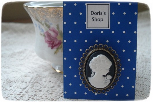 Broszka z kameą Doris Shop