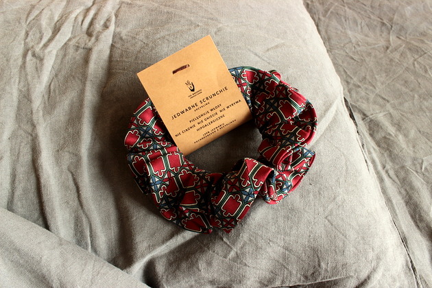 Jedwabne SCRUNCHIE gumka do włosów Upcykling VENUSS concept store