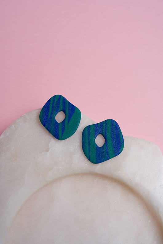 kolczyki z masy plastycznej Sztyfty w organicznym kształcie