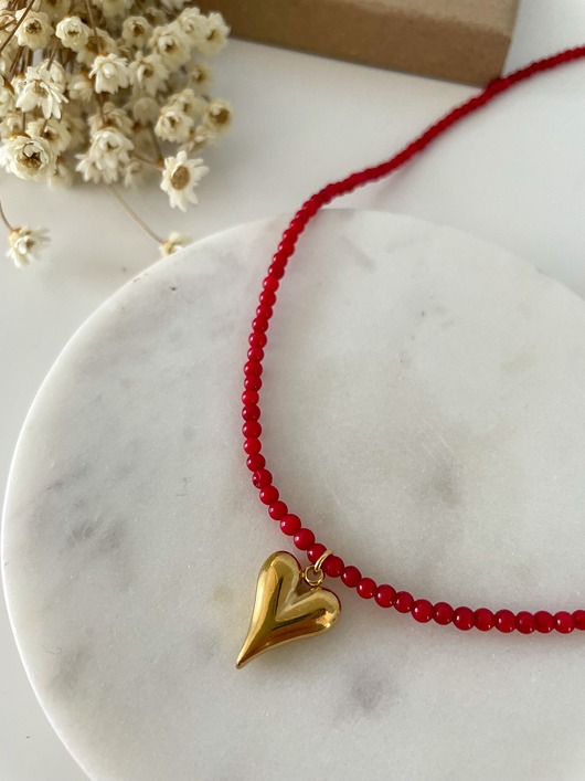 chokery Choker z koralu z sercem
