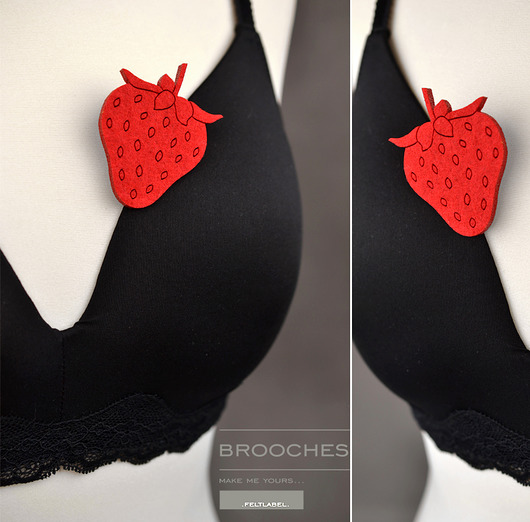 StrawberryBrooch felt label