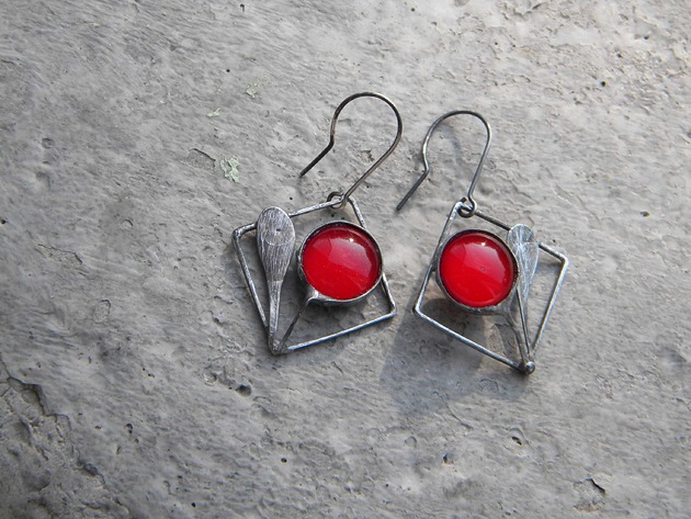 kolczyki wire wrapping Czerwone kwiaty   -  kolczyki