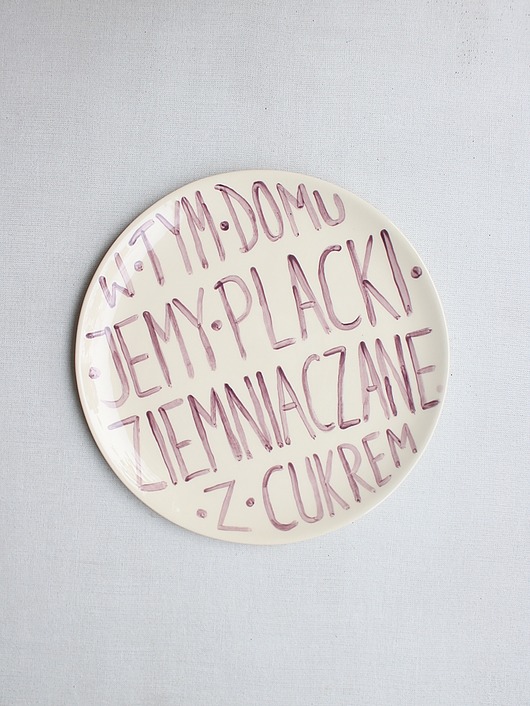 patery i talerze Talerz z napisem placki ziemniaczane z cukrem