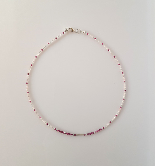 chokery Naszyjnik srebrny z rubinem Siła Delikatności