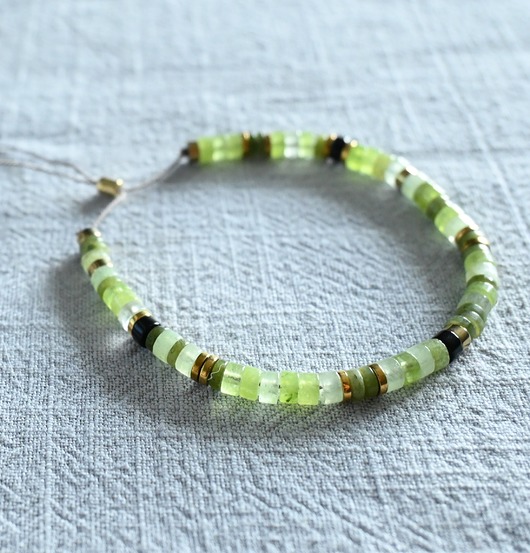 bransoletki na sznurku Bransoletka z naturalnymi kamieniami - Chalcedon, Peridot, Hematyt