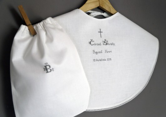 szatki, ubranie na chrzest Biała szatka do chrztu + woreczek na szatkę