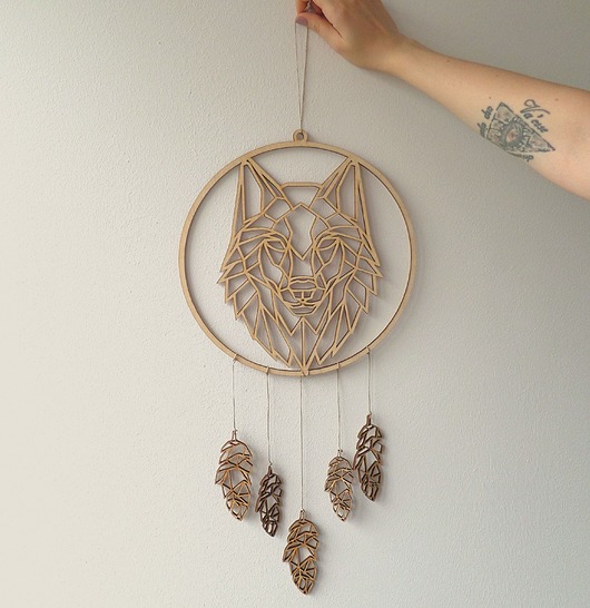 łapacze snów Łapacz snów z geometryczną głową wilka