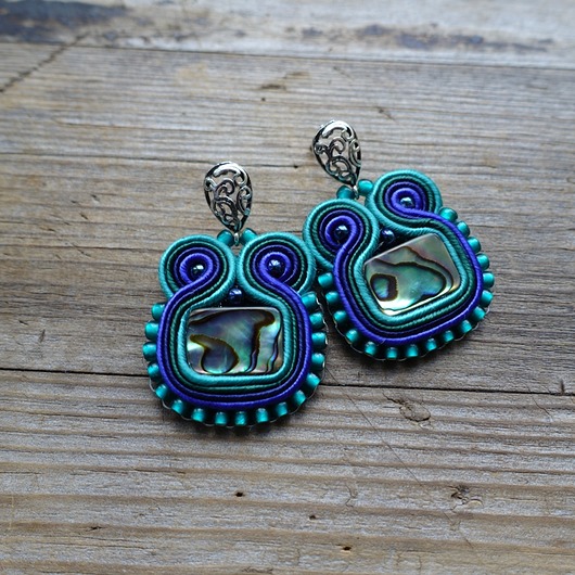 Kolczyki soutache z muszlą paua Mró Soutache