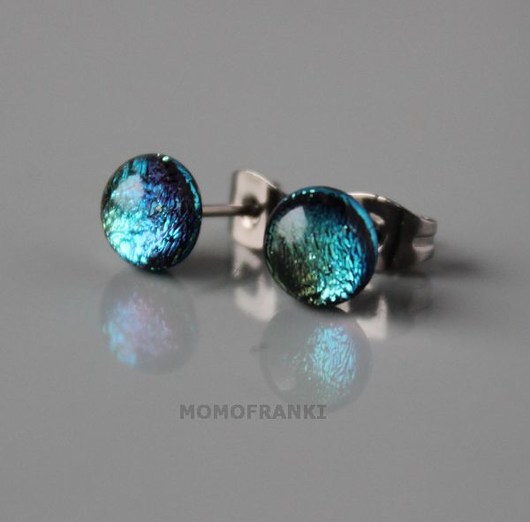 green and blue sparkles momofranki