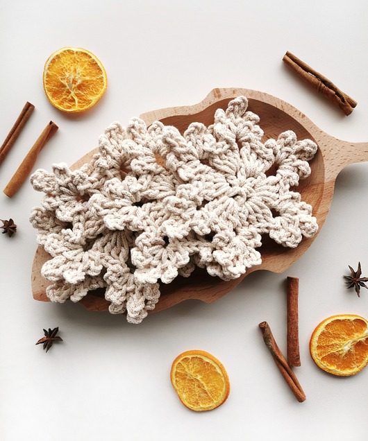 dekoracje świąteczne Gwiazdki śnieżynki kremowe 4szt.