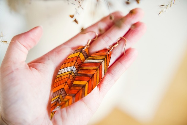 kolczyki pozłacane KOlczyki w kształcie piórek Maroko