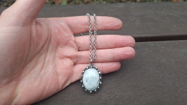 wisiory Kamień księżycowy - wisiorek