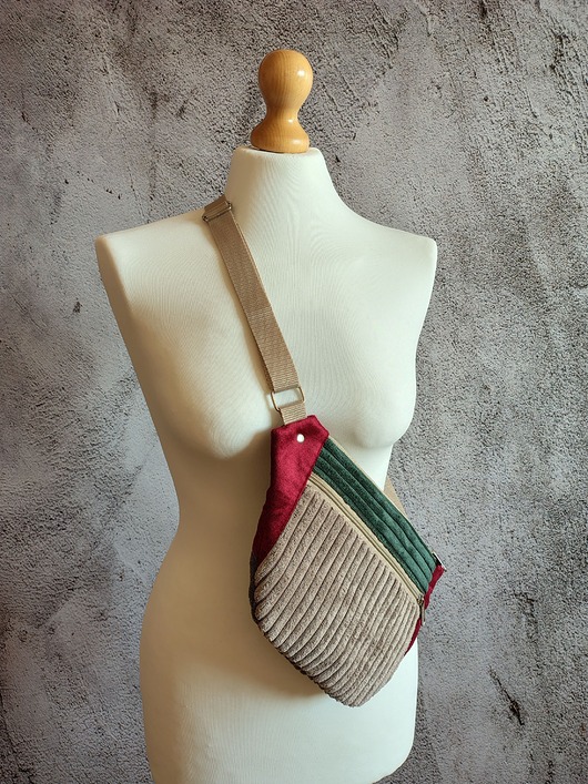 saszetka nerka Damska nerko-torebka.