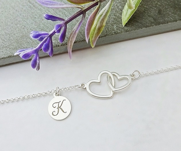 Bransoletka Personalizowana Litera Dwa Serca Loa Jewellery