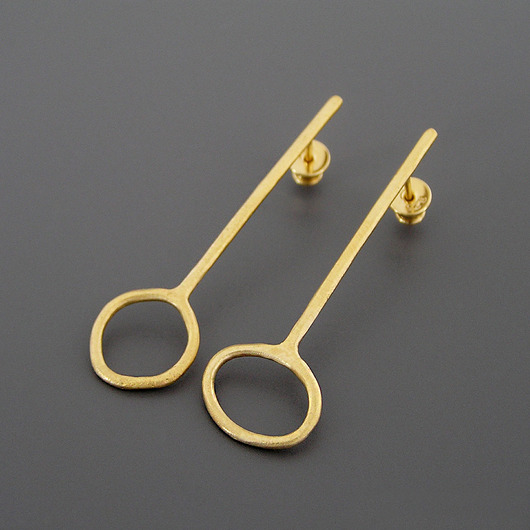 kolczyki pozłacane Nowoczesne asymetryczne kolczyki- srebro 925 złocone 24 karatowym złotem