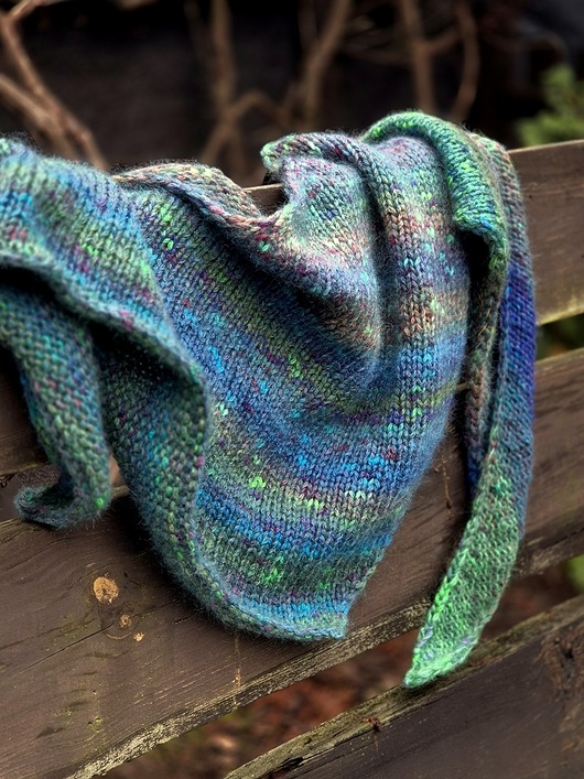 szale damskie Nakrapiana turkusami  / asymetryczna chustka